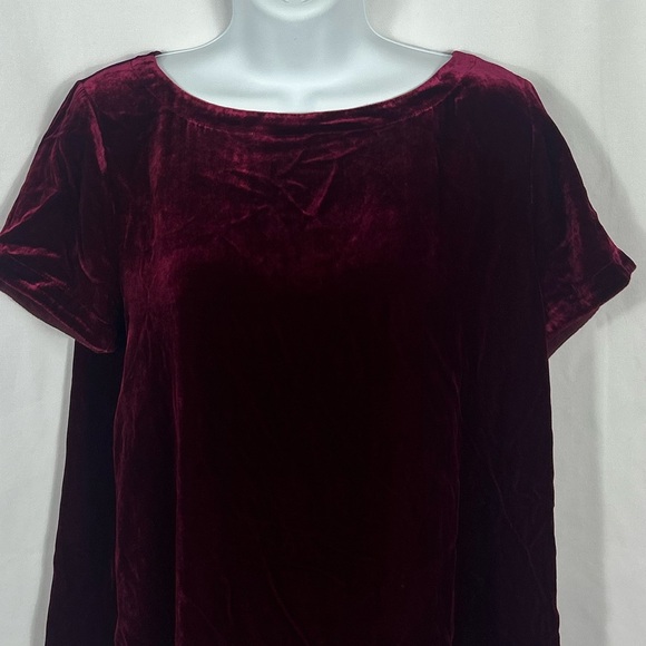 Eileen Fisher Rayon/Silk Velvet short sleeve top SP - Picture 2 of 9